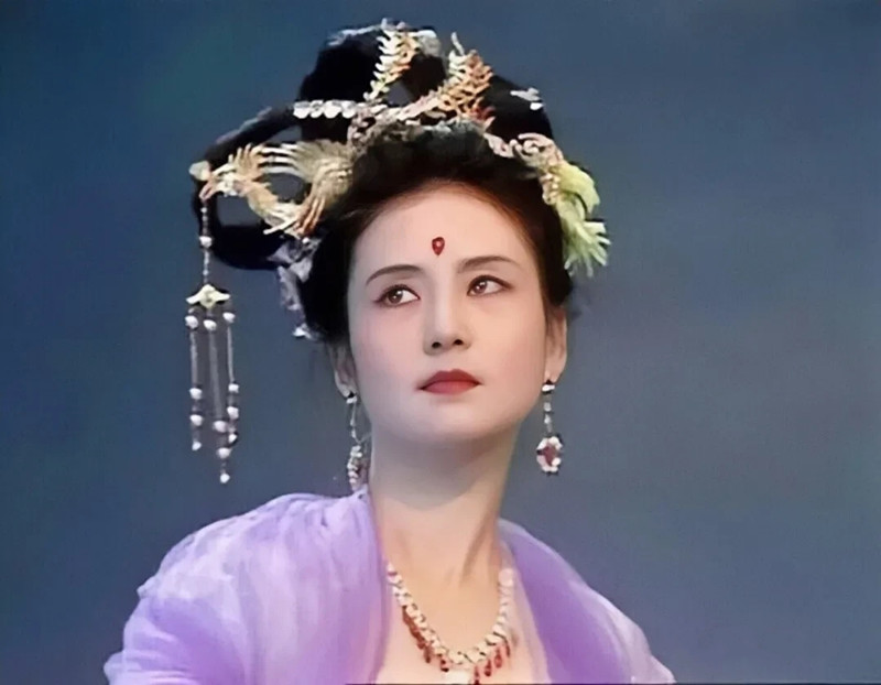 看韩国这个飞仙髻我傻了来让你们见识一下真正的中式发髻