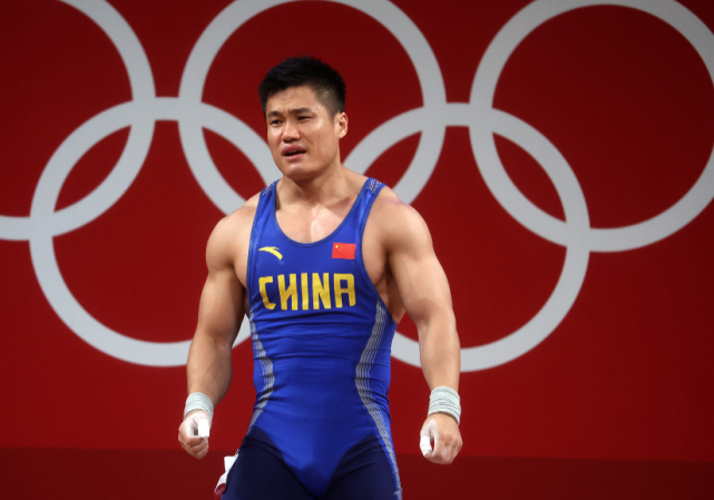 中国军团第21金吕小军夺得81公斤级举重冠军打破抓举世界纪录