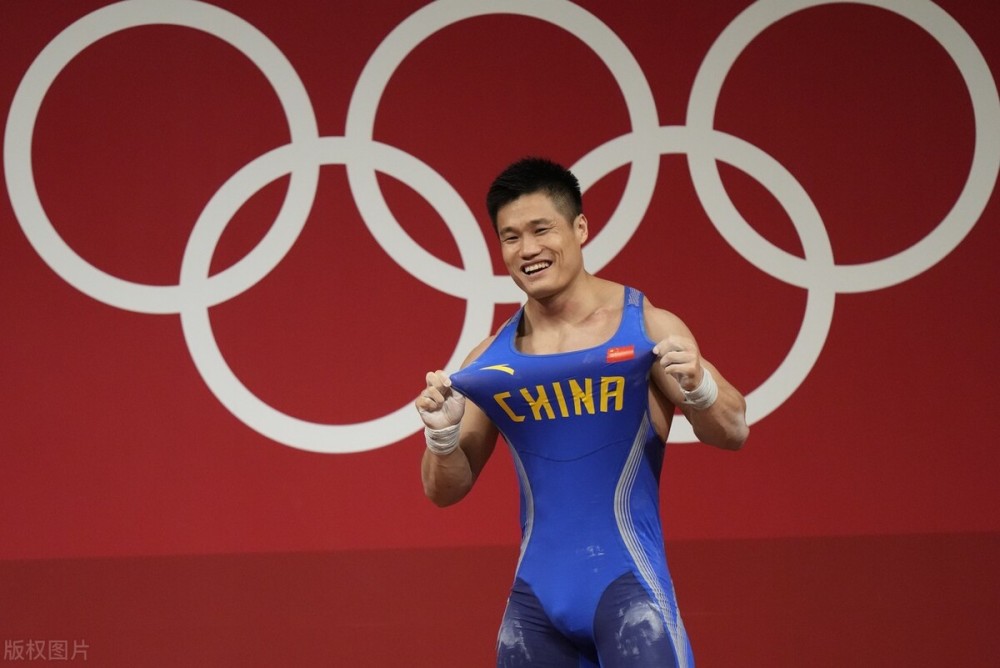 东京奥运会中国体育代表团年龄最大的运动员吕小军勇夺男81公斤级冠军