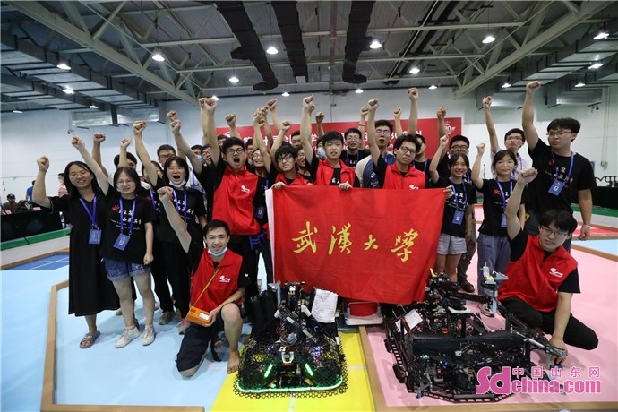 武汉大学夺得第二十届全国大学生机器人大赛ROBOCON冠军