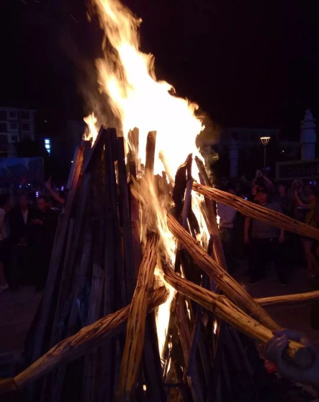 史料文献中的火把节