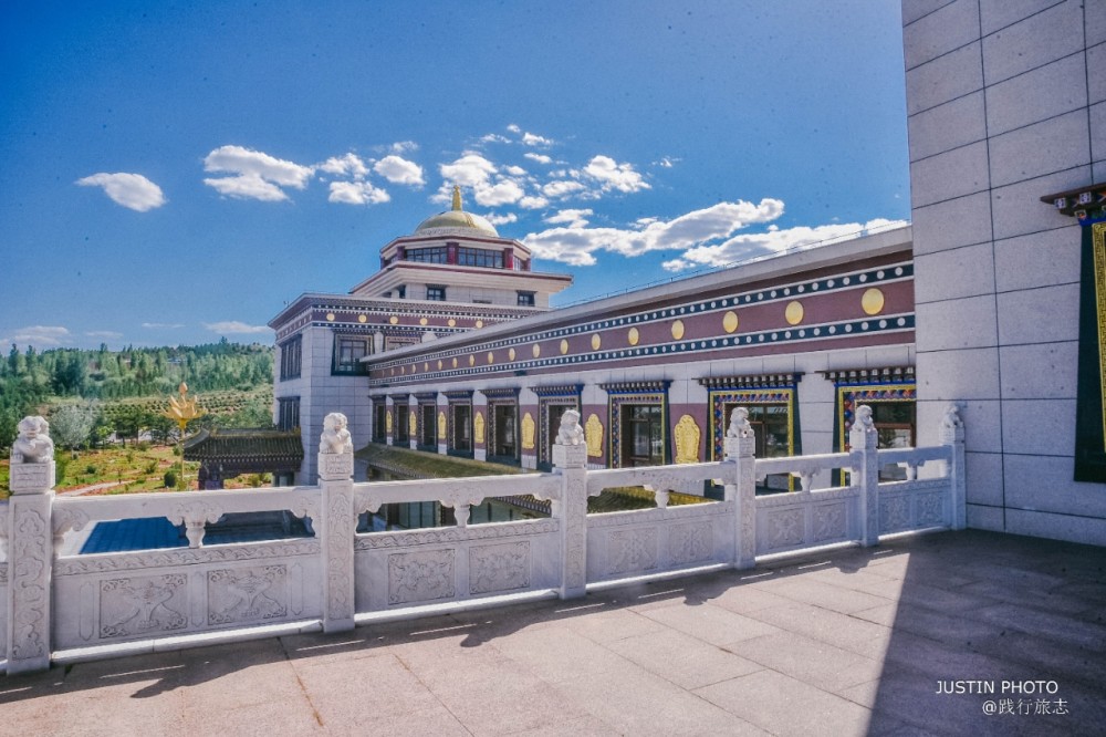 乌兰活佛府的建立,除了为了纪念乌兰活佛这位