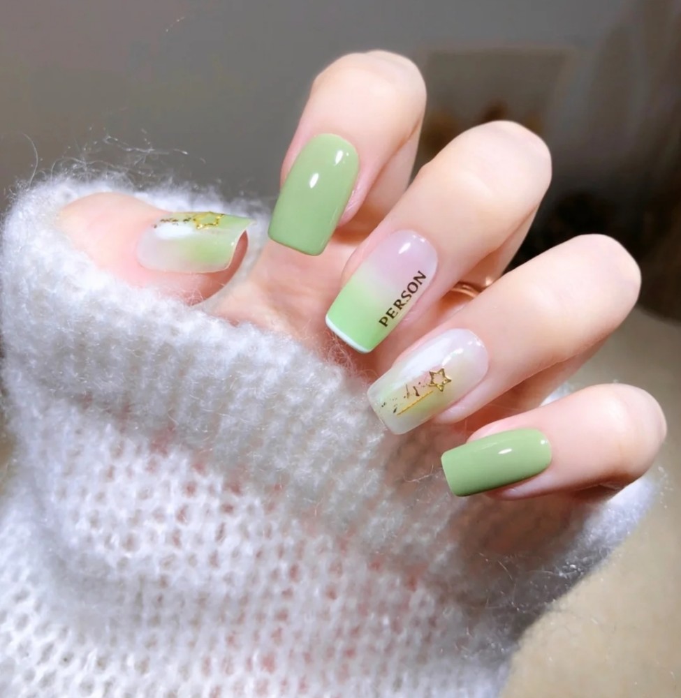 超适合夏天的清新抹茶渐变晕染美甲