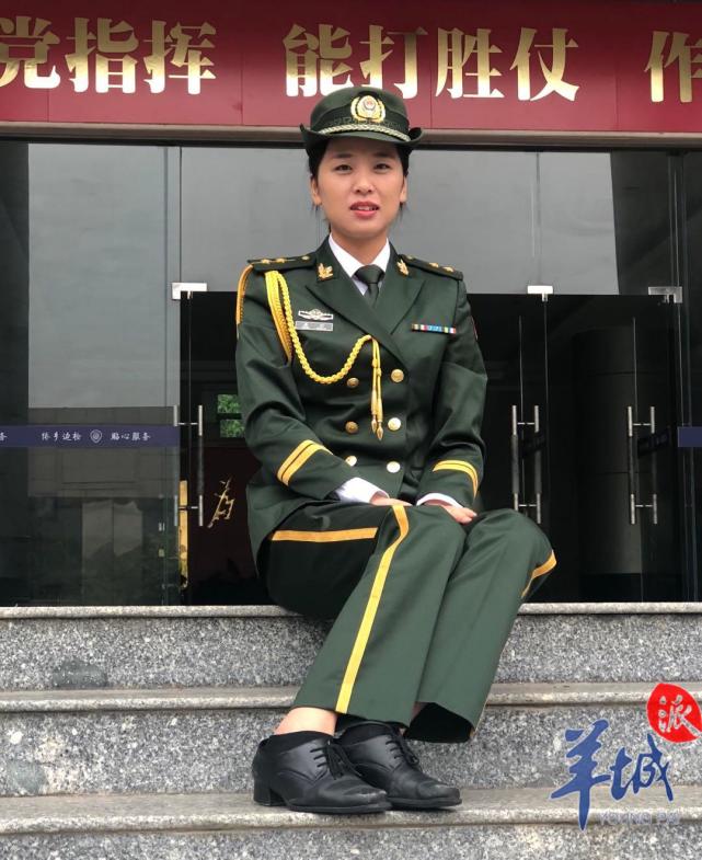 陆军退伍女兵图片图片