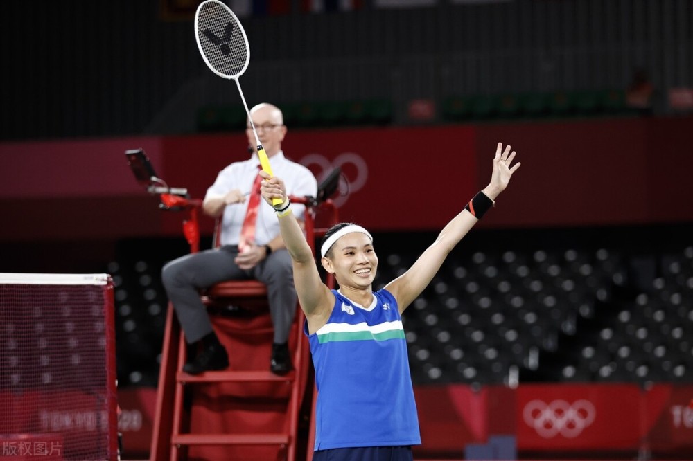 中国台湾一姐戴资颖,2-0(21-18,21-12)战胜印度一姐辛德胡,戴资颖晋级