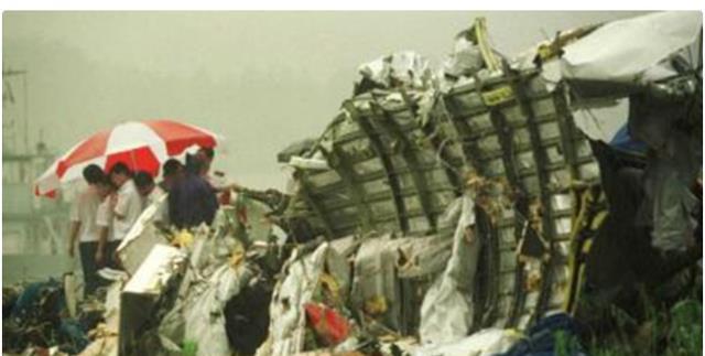 轰动一时的2000年武汉空难始末飞机在汉江上解体49人遇难