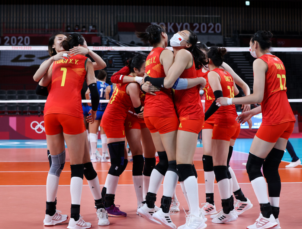 东京奥运会排球女排小组赛中国胜意大利3