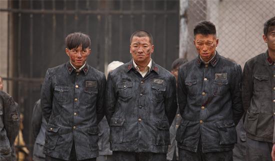 那位不认可自己的婆婆,接到身边照顾,苦苦等待丈夫消息,终于,在1959