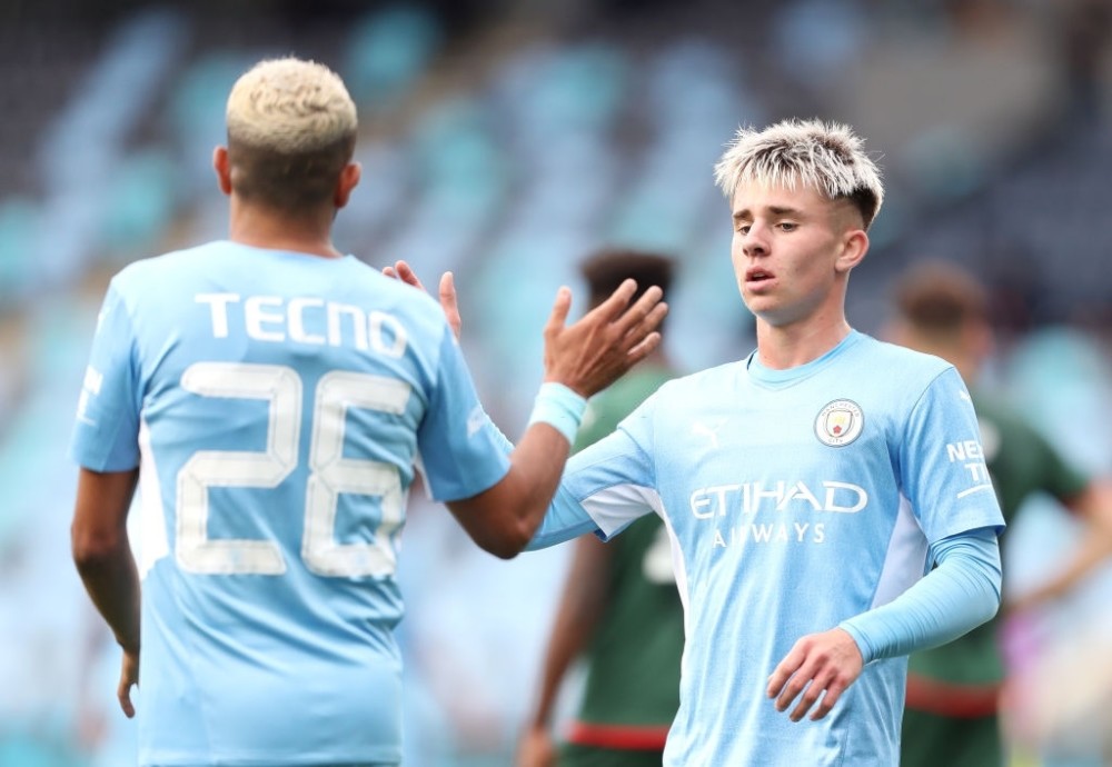 瓜迪奥拉 4-0！英超冠军火力全开，11分钟3球横扫弱旅，瓜帅冲击第32冠