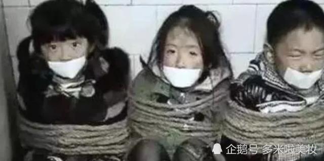 人贩子拐走5岁男孩,在车站快要发车时,孩子随口一句话救了自己