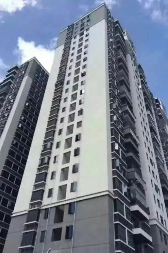 清湖地铁口100米四栋村委统建楼可落户申请学位