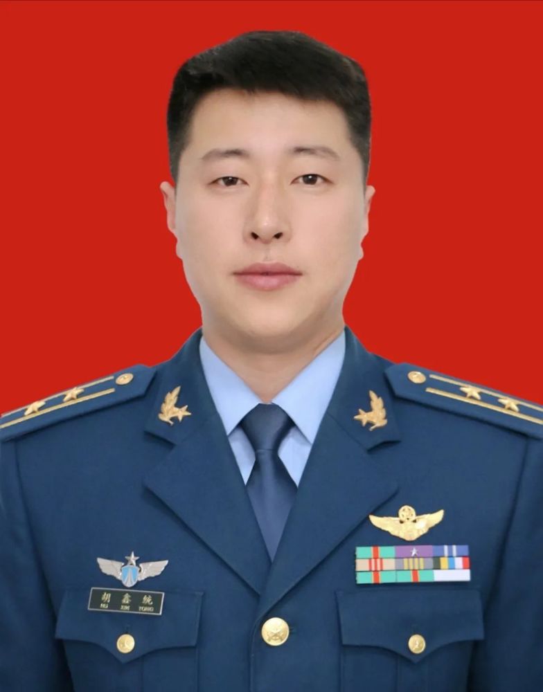 年12月入伍,现任武警江苏总队镇江支队扬中中队上尉连级正职中队长