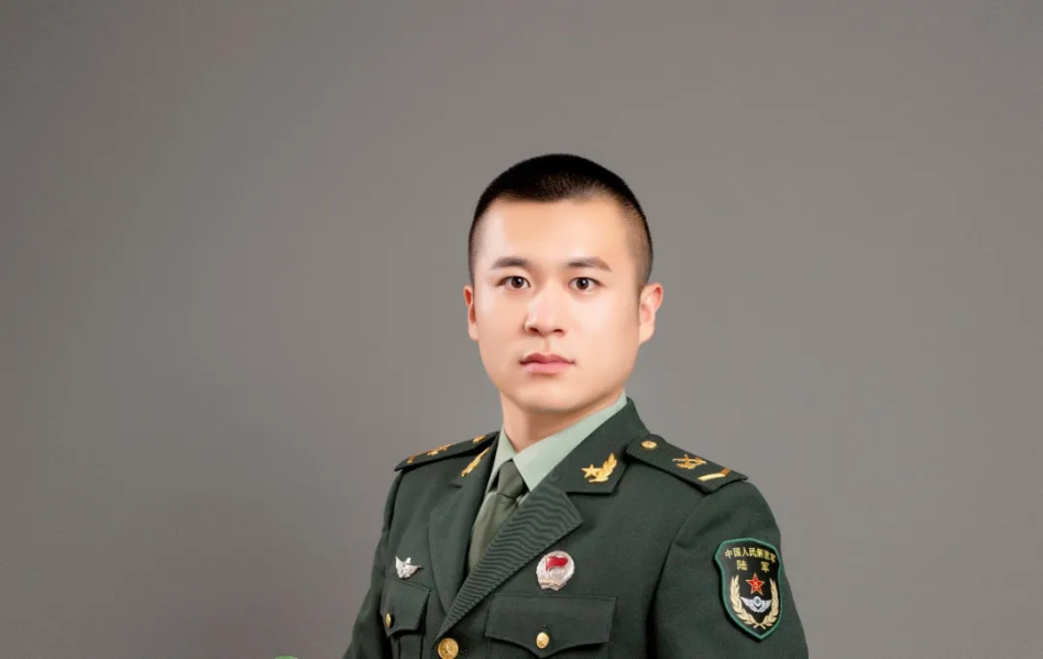 火了参军入伍屡获表彰6位帅气军人来自北京同一所大学