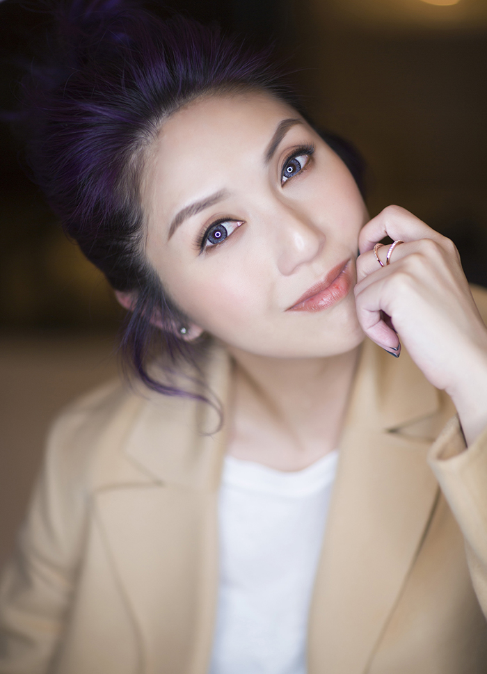 从女护士到顶流女星,杨千嬅嫁小5岁老公,结婚12年如今怎样了