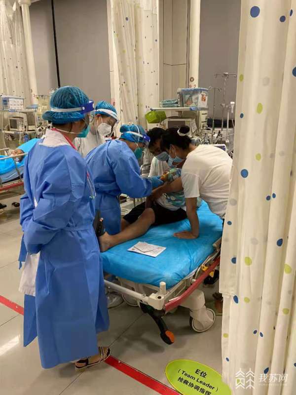 幼童突发高热惊厥逸夫医院儿科全力抢救