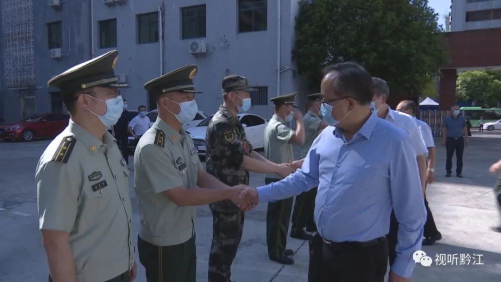 余长明徐江梁正华夏于峰开展"八一"走访慰问