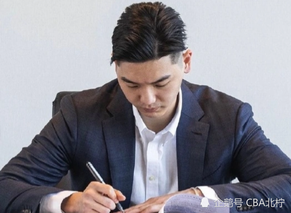 cba CBA三消息：福建悍将加盟海神，林书豪祝贺巩立姣，山东惨败68分
