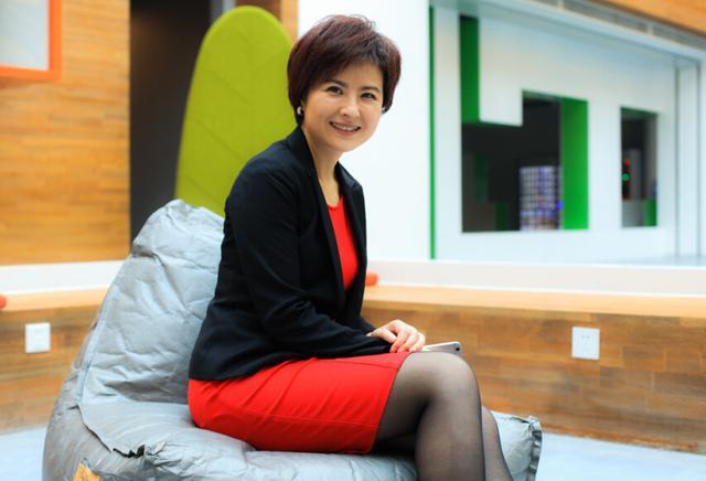 央视名嘴张泉灵的另类成功史因为一本漫画和147万改变了人生