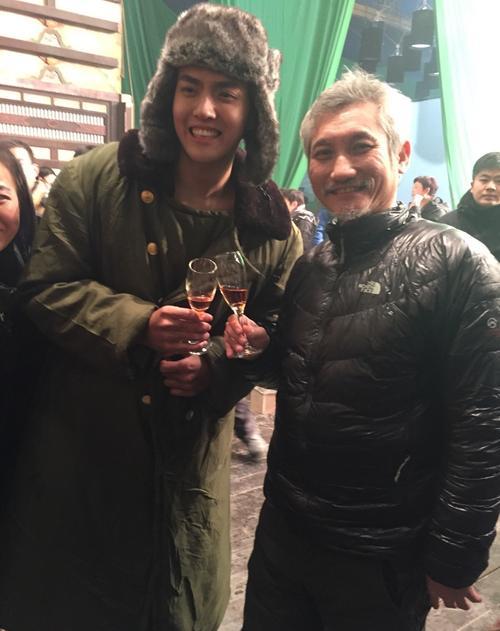 为什么吴亦凡前几次被锤都能够安然无恙扒一下他回国后的背景