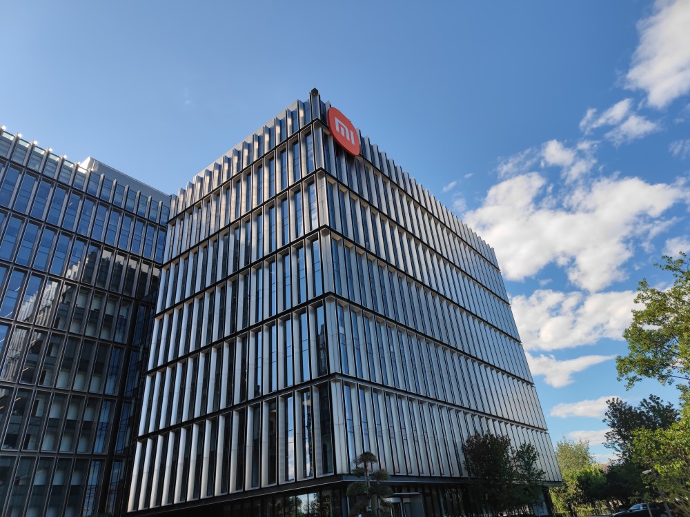 小米mix4真机被曝机身重量恐成败笔摄像头挺夸张