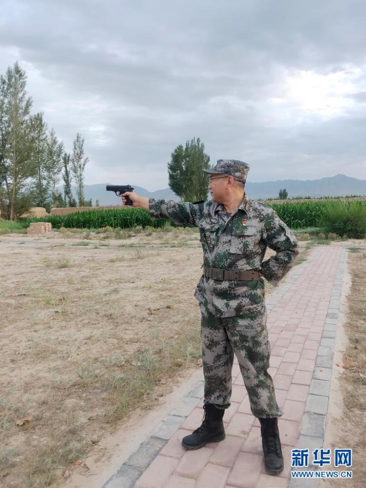 军人就要时刻准备为人民冲锋记甘肃省张掖军分区副司令员张洪峰
