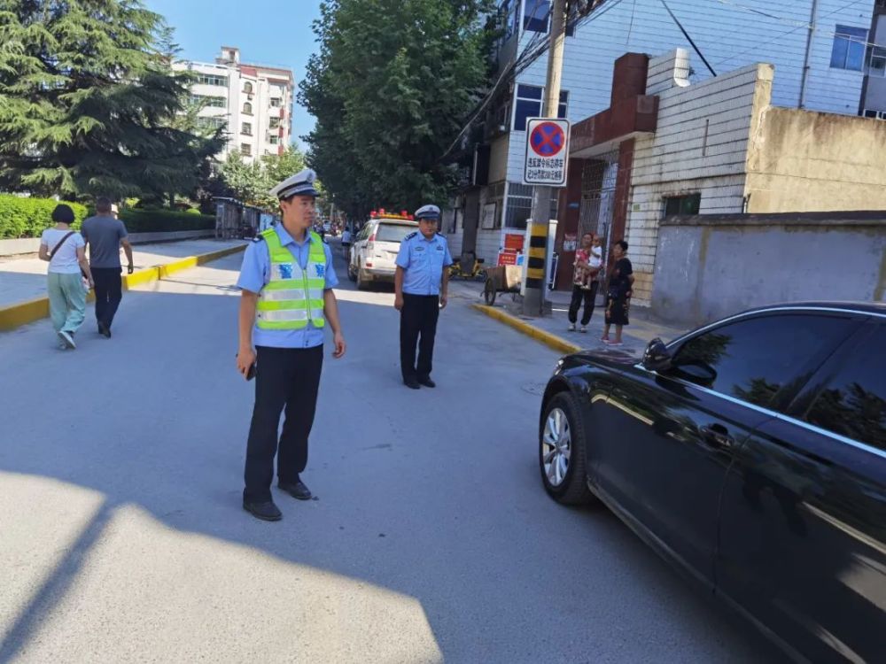 洛南交警持续开展城区交通秩序集中整治成效显著