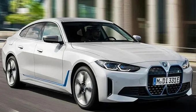 宝马i4将于年底上市预计45万起售