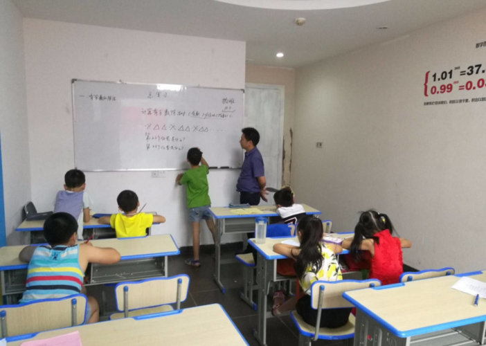 多少家长因为辅导机构夸大宣传名师辅导,短时间内提高学生成绩等等