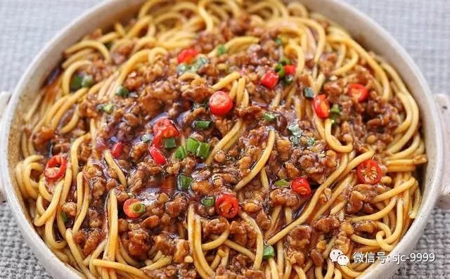 好吃到舔盘,让你连吃三大碗的肉末拌面!_腾讯新闻