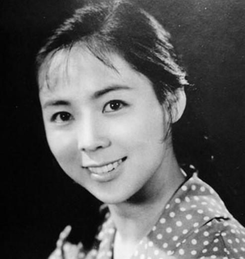 英雄儿女演王芳爆红却息影15年时隔47年刘尚娴境况如何