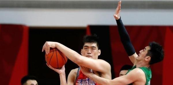 江苏男篮 CBA重要签约达成！2米21大中锋加盟江苏男篮，投奔李楠让人期待
