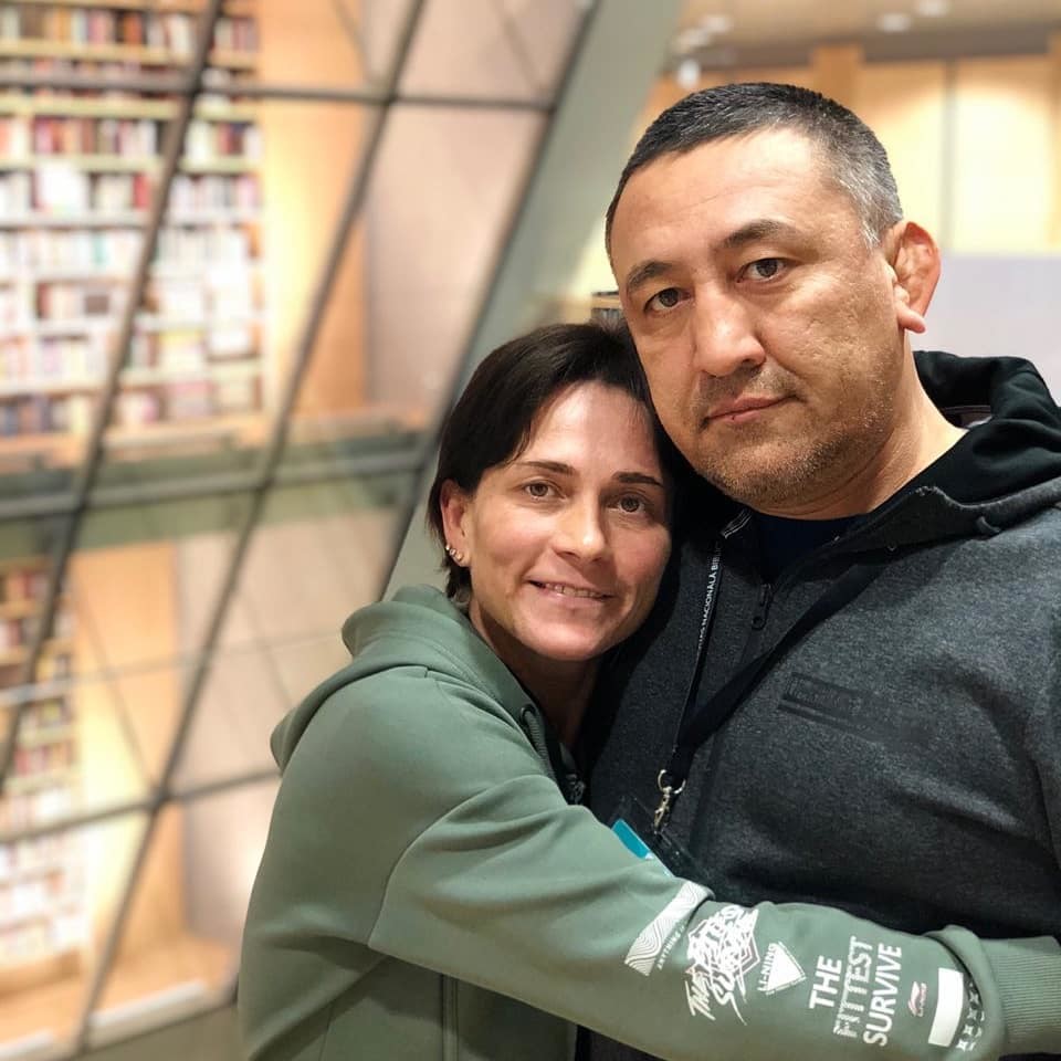 丈夫是丘索维金娜坚强的后盾"我的丈夫永远在我的身边支持我,如果他