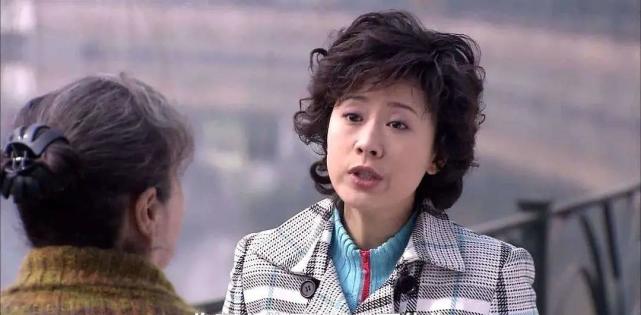 《双面胶》:胡丽娟的悲剧,从爱上一个错误的凤凰男开始