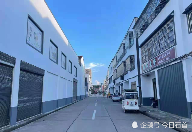 石首:积极回应民生关切 坑洼土路蝶变水泥路