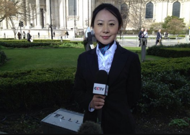 据悉,就读于中国传媒大学的陆幽,毕业之后便成为一名专业足球记者