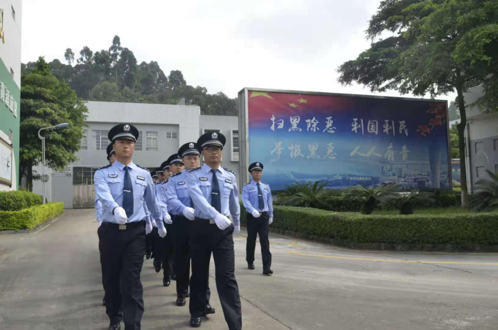 广州潭岗戒毒所占伟光:脱下军装穿上警服,始终保持过硬作风