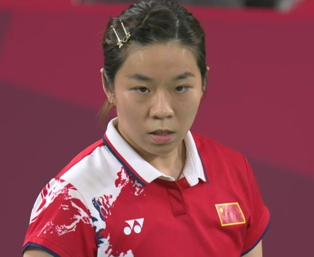 贾一凡打断球拍,无奈丢冠|贾一凡|国羽|陈清晨|中国队|拉哈尤