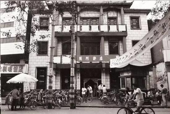 1953年 郑州一位领导看 人民日报 发现身边清洁工是特等功臣 近期新闻 晶创资讯网