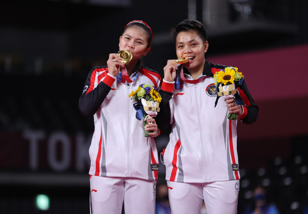 东京奥运会羽毛球女双陈清晨贾一凡获得银牌4