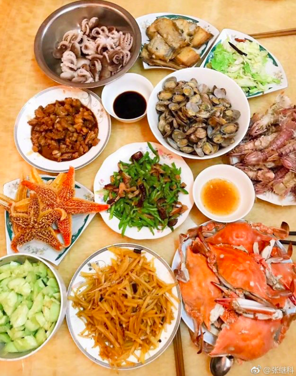 张继科秀厨艺晒美食,真馋人,网友:能拿金牌做菜又好,流口水了