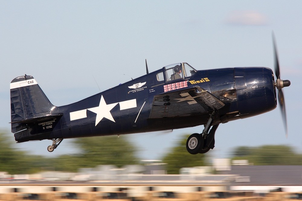 因此,f6f"地狱猫"战斗机的研制非常迅速,其主体设计几乎是f4f的翻版