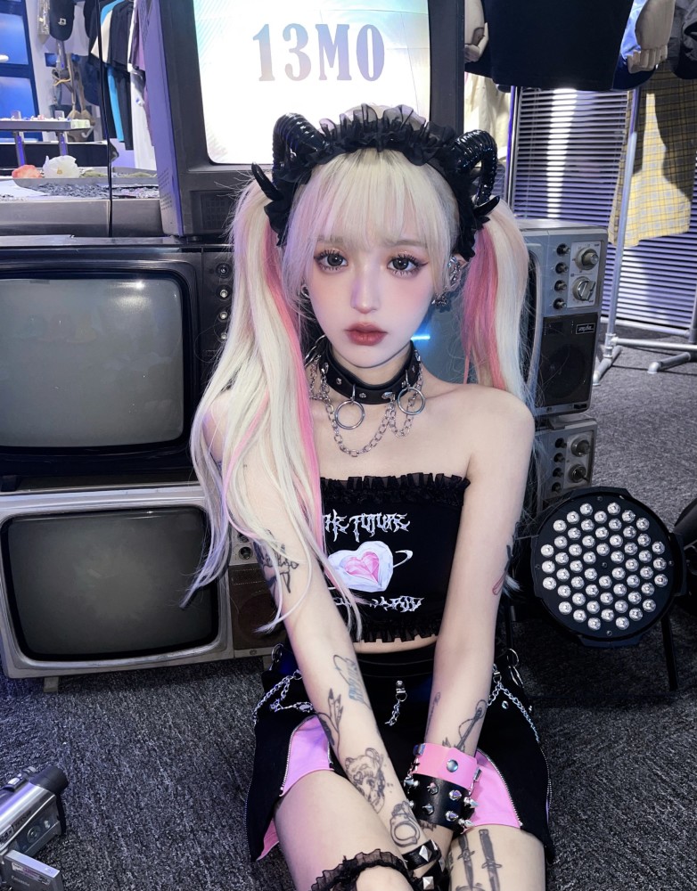 机智张回应整容质疑直播间做猪鼻子用力太猛鼻尖都红了