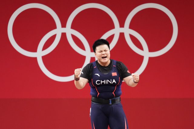 第25金汪周雨女子87公斤级举重夺金