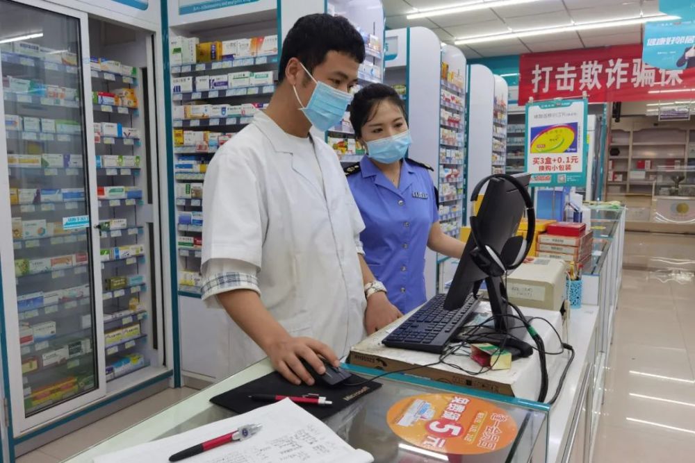 重点查看了含兴奋剂药品专柜设置,目录台账管理,警示标识,海报张贴