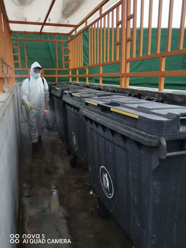 关爱一线主动排查│新津区2400余名环卫工人开展核酸检测