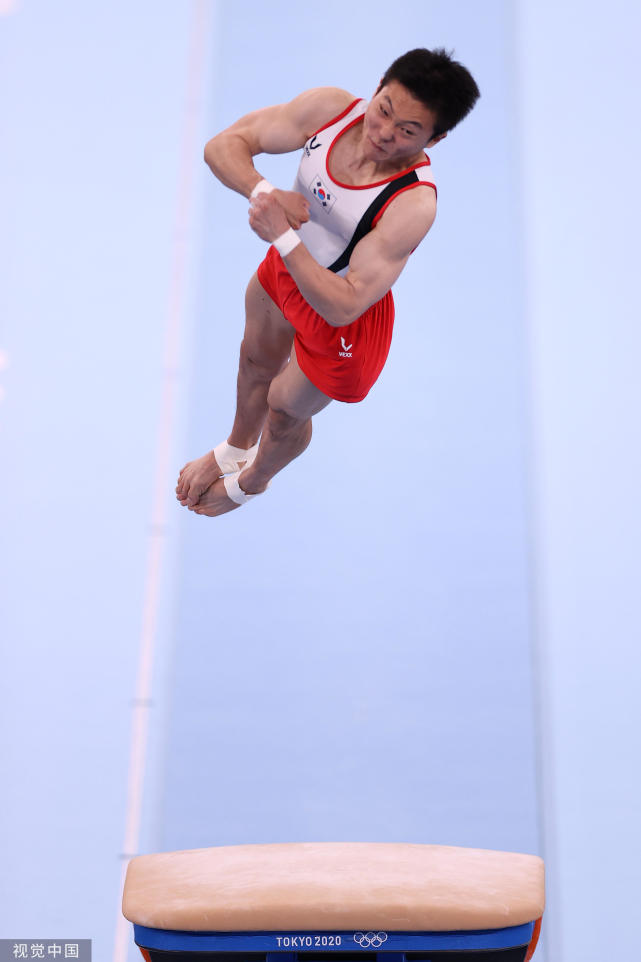 奥运金牌体操男子跳马韩国选手夺金俄罗斯奥委会选手摘银