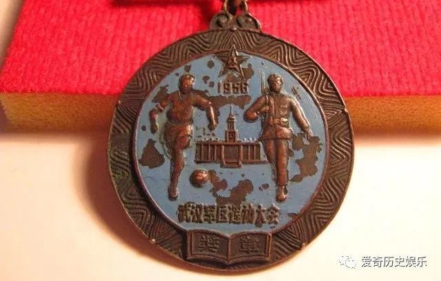 解放战争时期,赵辛初历任鄂东五地委专员,新四军五师鄂皖边指挥部政委