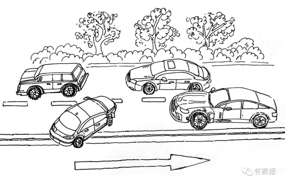 怀柔一家人有奖话文明青春路20余起机动车违规双黄线调头被处罚