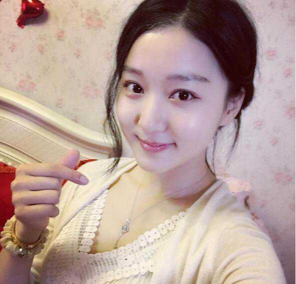 马龙的成就,有他妻子一半的功劳,他妻子夏露,端庄优雅美丽大方