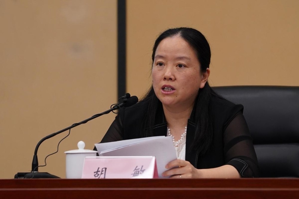 市教育局召开暑期书记校长读书会开班动员仪式